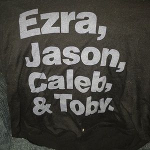 Black (Pretty Little Liars) Crop Top